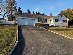 Building Photo - 15 Donald St