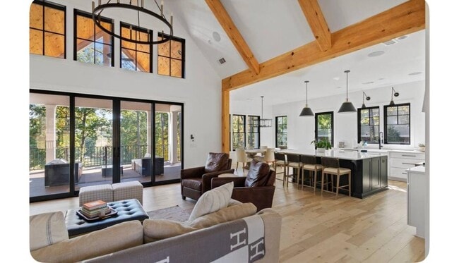 Foto del edificio - 1000 Whatley's Mill Ln
