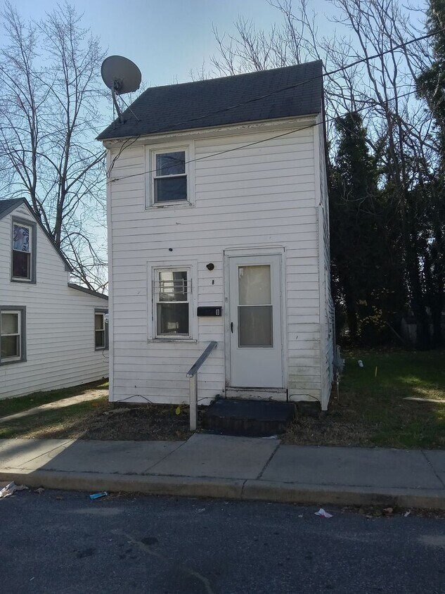 1010 Mount Zion Way Unit 8 Mt. Zion, Bridgeton, NJ 08302 Room for