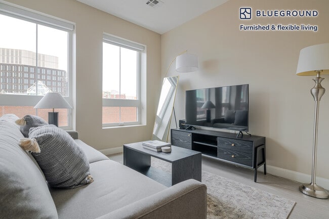 Building Photo - 21 Charles St