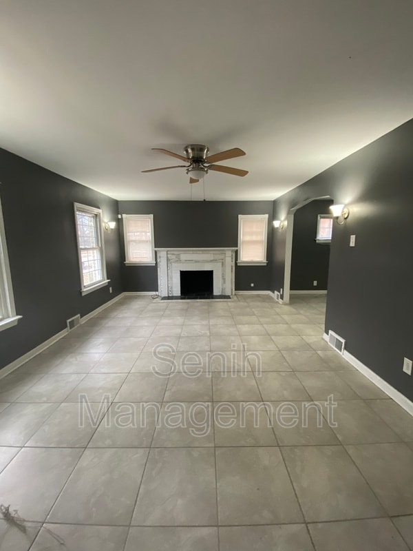 Foto del edificio - 5074 Berkshire St