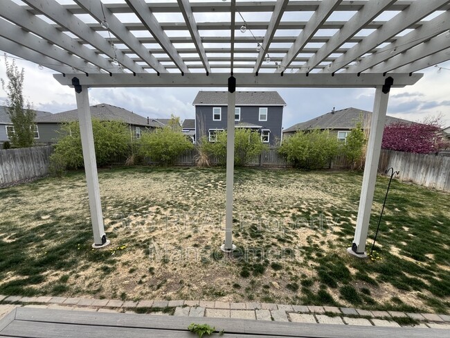 Foto del edificio - 1551 Highfield Dr