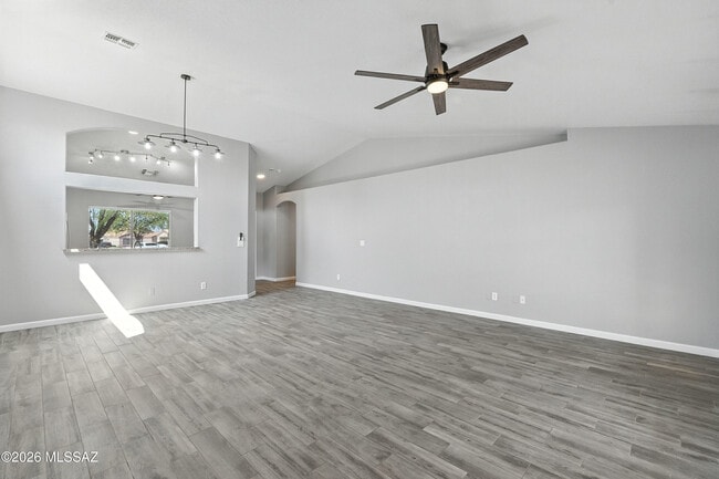Building Photo - 8515 Placita De Lorena