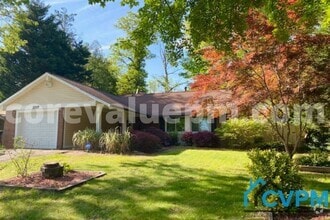 Building Photo - 16200 Alderwood Ln