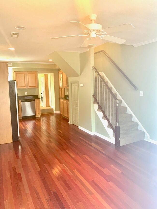 Building Photo - Charming 2-Bedroom, 2-Bath Townhome with Historic Character and Private Patio Near Fells Point