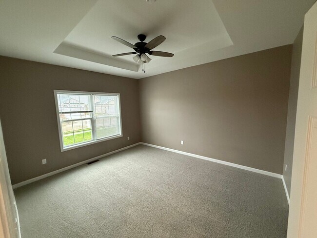 Foto del edificio - 3 Bed 2 Bath Duplex in Washington, IL