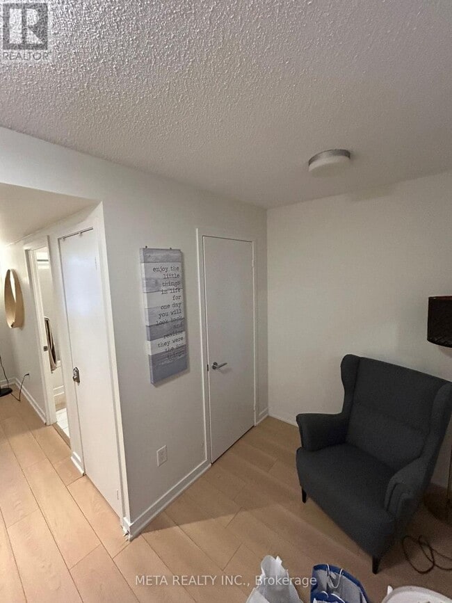 Photo du bâtiment - 151 Dan Leckie Way