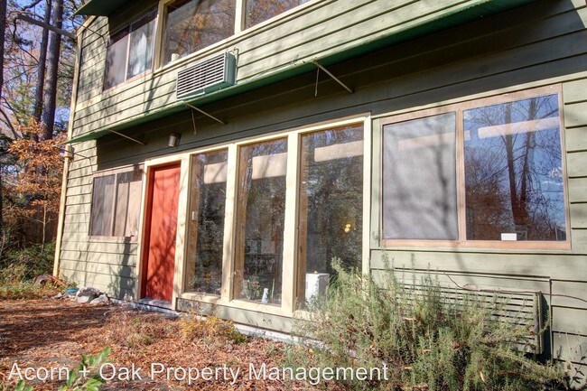 Building Photo - 1314 Hill St