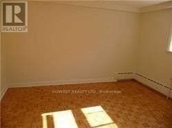 Building Photo - 173 Symons St