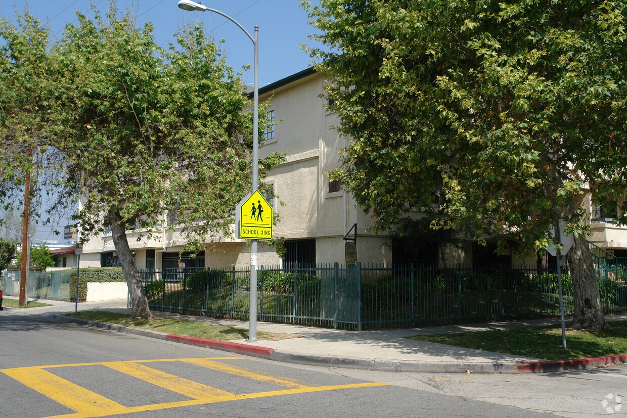 Foto del edificio - 7007 Vassar Ave