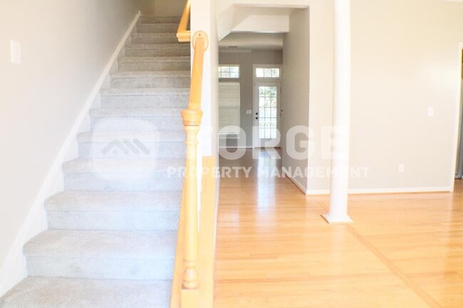 Building Photo - 819 Laurel Meadows Pkwy