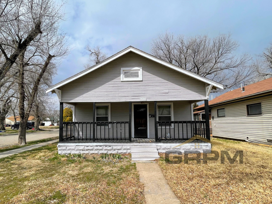 Primary Photo - 2 bedroom with Bonus Room