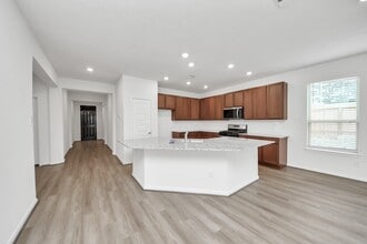 Building Photo - 18211 Dahlia Dale Dr