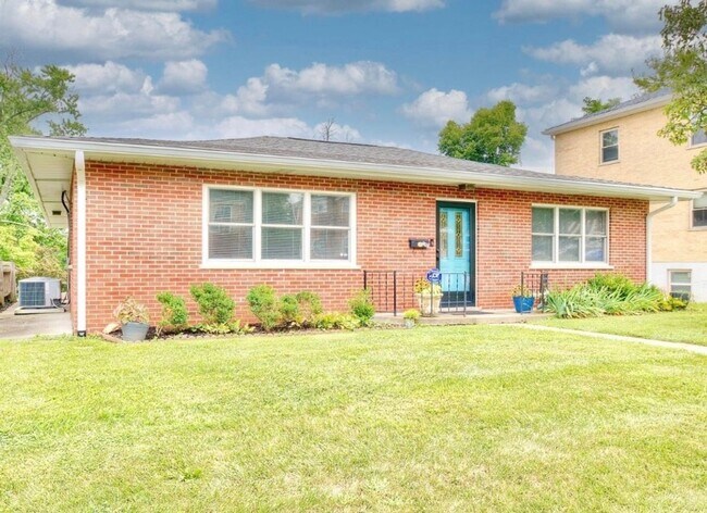 Foto del edificio - 2401 Carlisle Ave