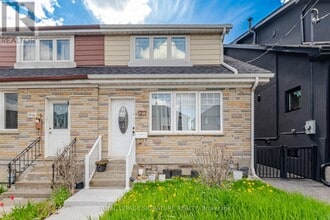 Building Photo - 2000 Dufferin St