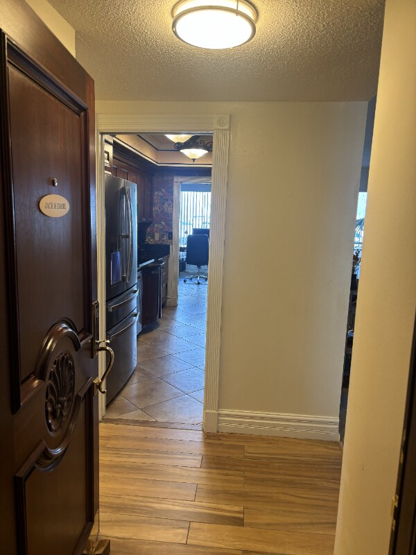 Building Photo - 100 Pierce St