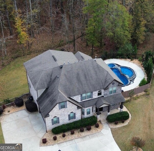 Building Photo - 221 Snow Bird Dr