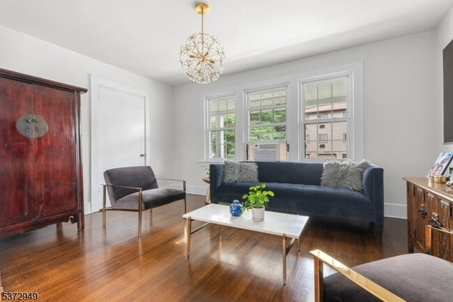 Foto del edificio - 46 Bellevue Ave