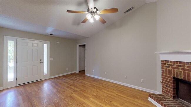 Building Photo - 233 Winterville Dr