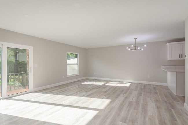 Building Photo - 2700 Bayshore Blvd