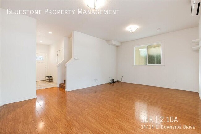Foto del edificio - 14414 E Burnside St
