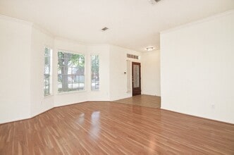 Building Photo - 6022 Spanish Oak Dr