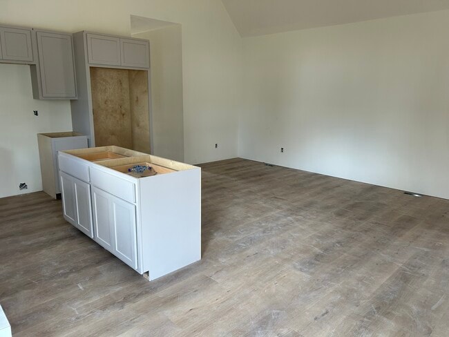 Building Photo - 1506 W Meadowmere St