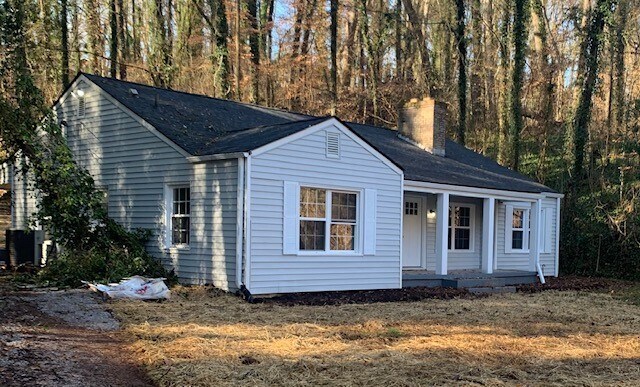 Foto principal - 2800 Woodson Dr