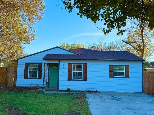 Building Photo - 2414 Millmar Dr