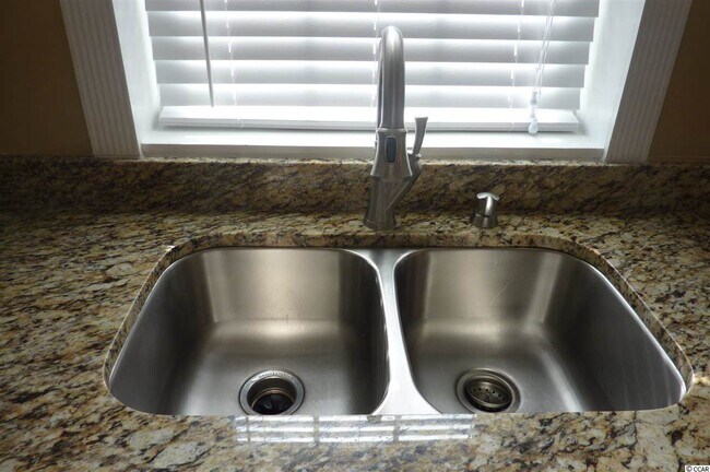 Foto del edificio - 4647 Wild Iris Dr