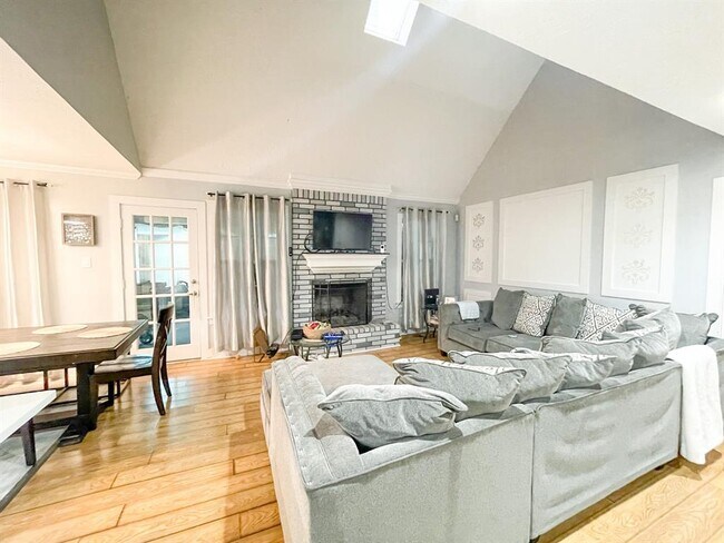 Foto del edificio - 4019 Rushcroft Dr