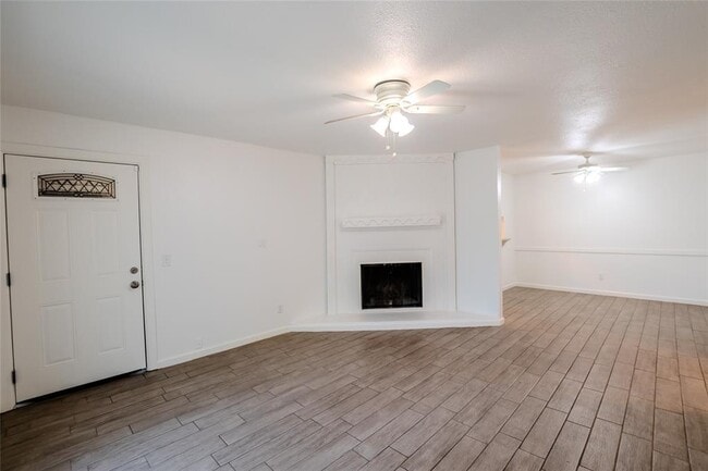 Building Photo - 6038 Northwest Expy