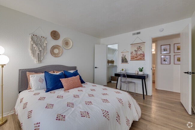 Bedroom - Apple Creek Stillwater Apartments