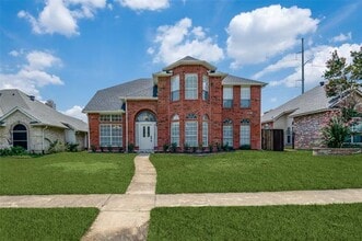 Building Photo - 614 Sumner Dr