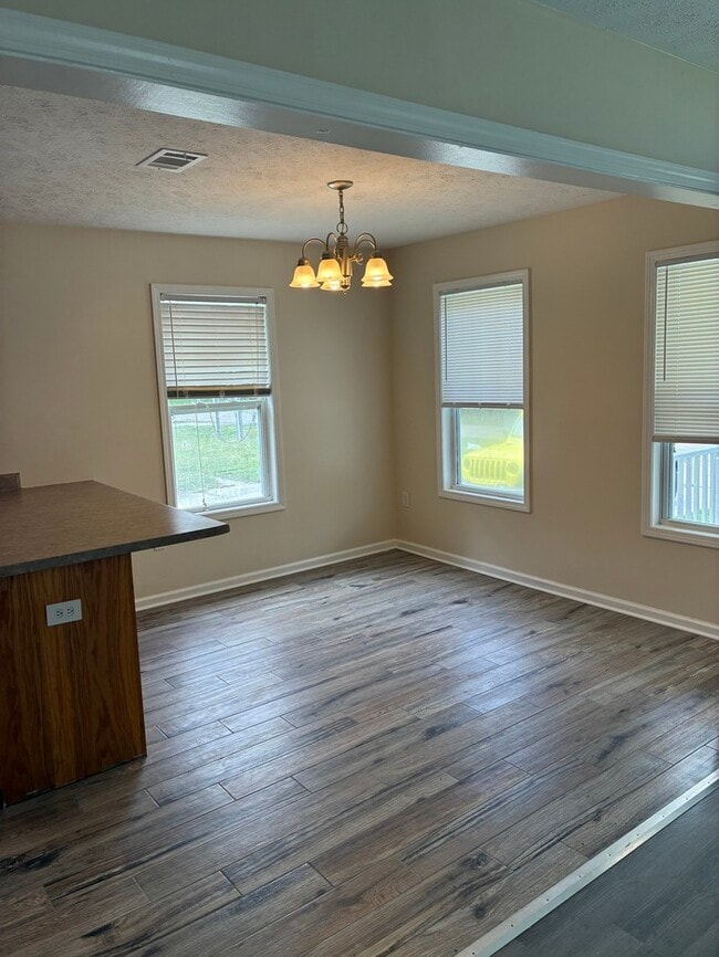 Building Photo - Beautiful 3/1 House in Bay St. Louis