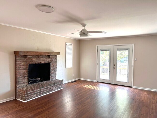 Building Photo - A Great House in a Quiet Sherwood Neighbor...
