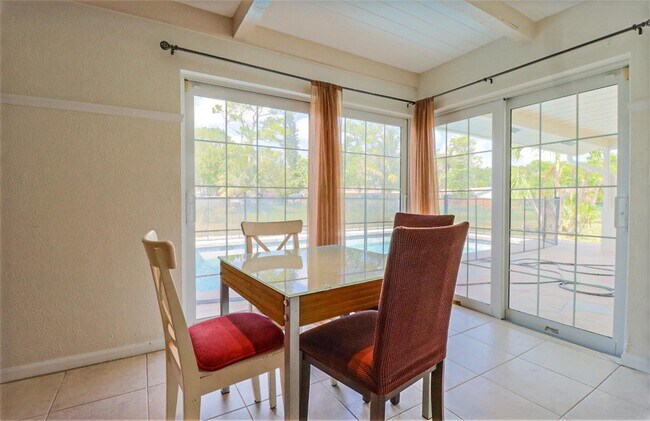 Foto del edificio - 1329 NW 84th Dr