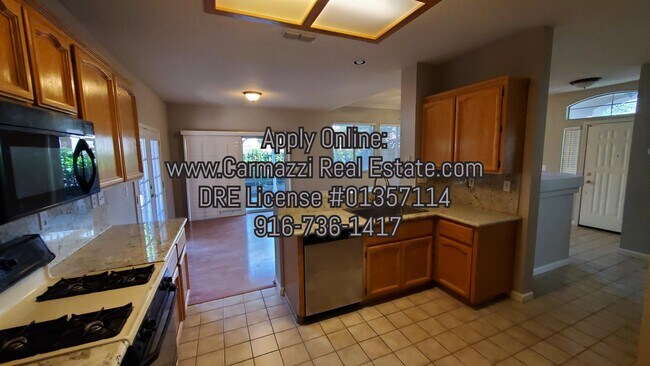 Foto del edificio - 749 Kilbirnine Ct