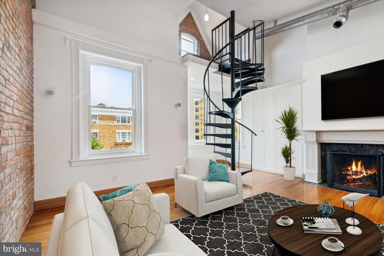 Primary Photo - 1704 19th St NW