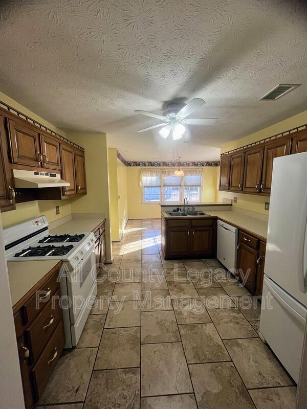 Foto del edificio - 749 Wilkes Dr