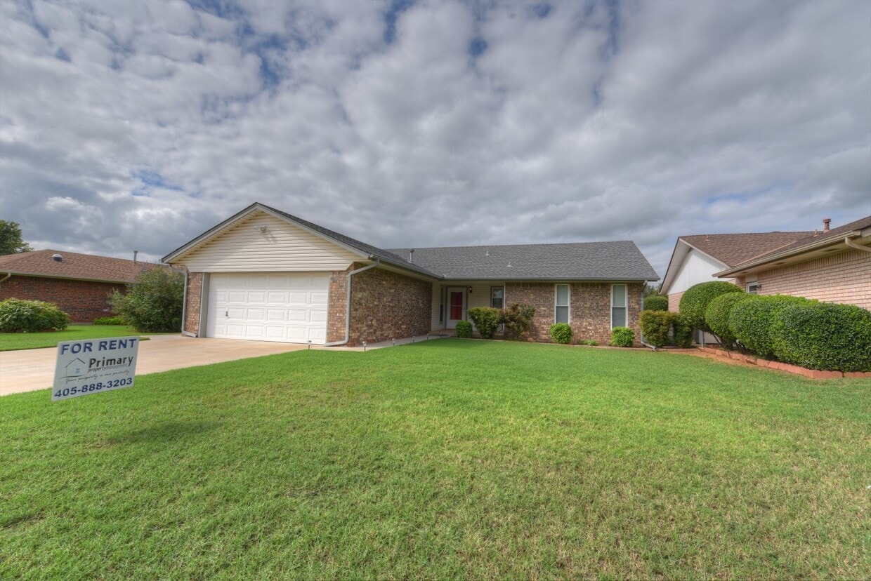 Photo - 307 Vickie Dr (Yukon, OK)