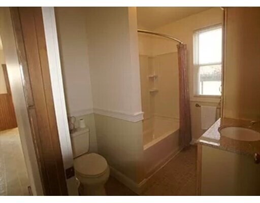 Building Photo - 5 Infield Ave