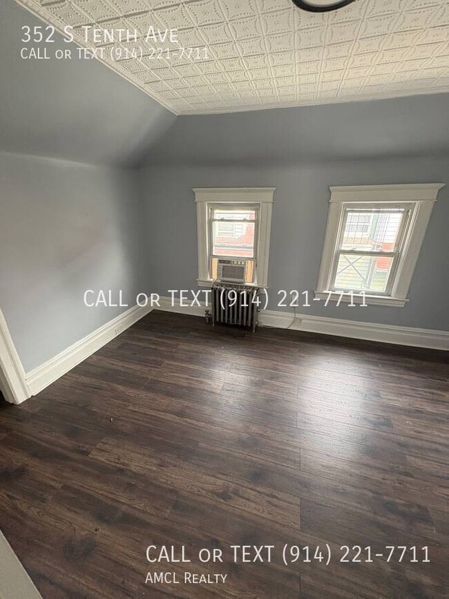 Building Photo - 352 S Tenth Ave-