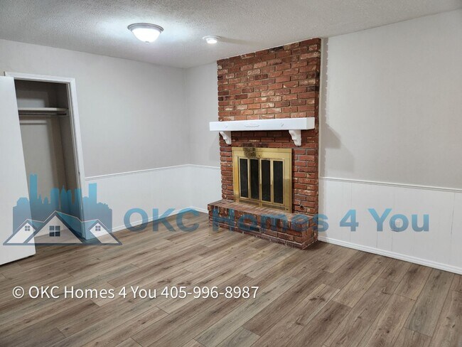 Building Photo - Nice 2 bed, 2 bath in SW OKC!