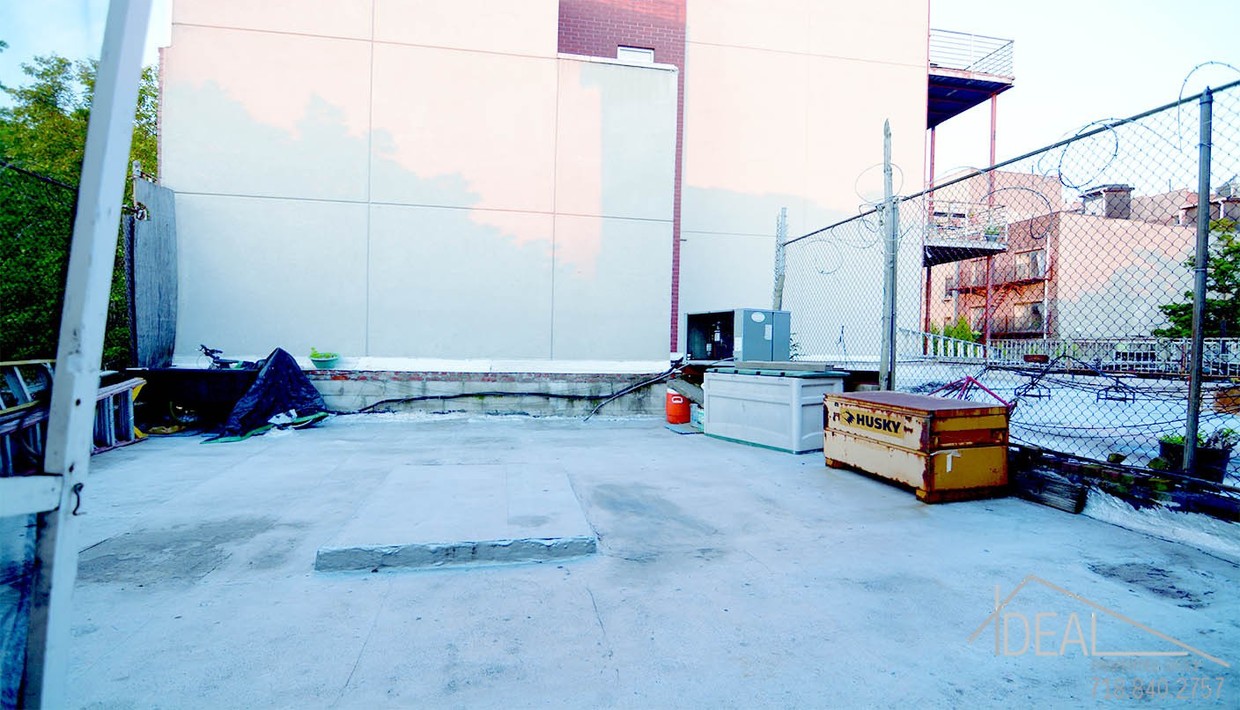 Building Photo - 200 Graham Avenue #HSER