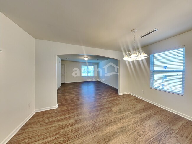 Foto del edificio - 6215 Thompson Brook Ln