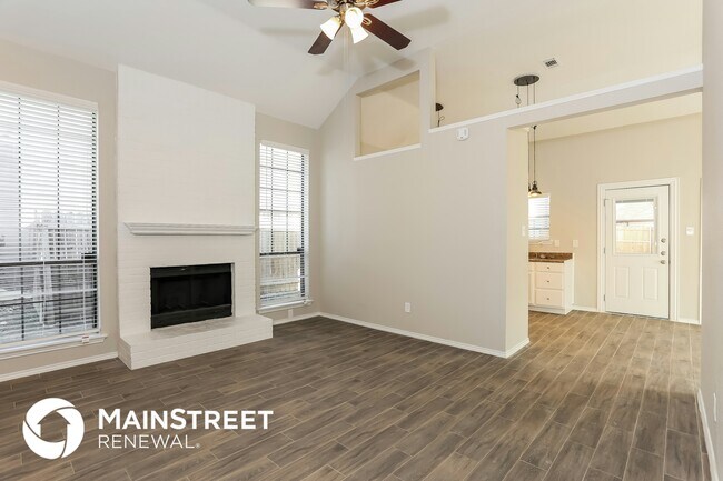 Foto del edificio - 885 Keeneland Ct