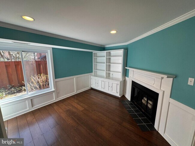 Foto del edificio - 1002 Worthington Dr