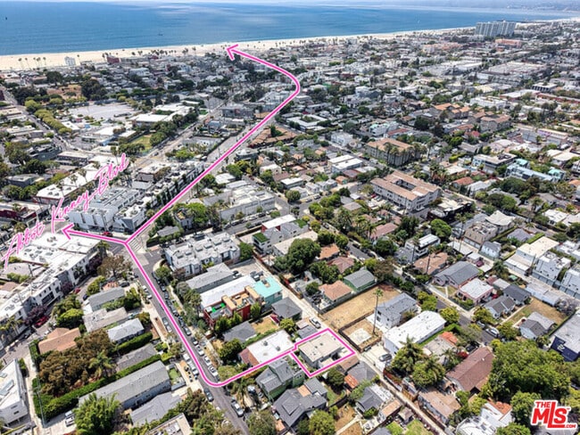 Building Photo - 519 1/2 San Juan Ave