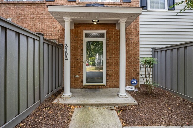 Building Photo - Beautiful Condo in Virginia Beach